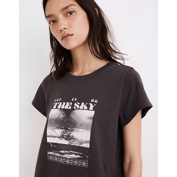 Madewell Tops - Let Us Be the Sky Graphic Shrunken Shirttail Tee Medium